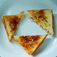 A picture of Quick Curd Vegetable Sandwich.
