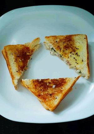 A picture of Quick Curd Vegetable Sandwich.