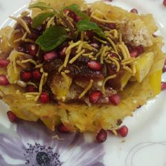 A picture of Potato basket chaat.