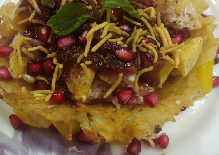 How to Prepare Homemade Potato basket chaat