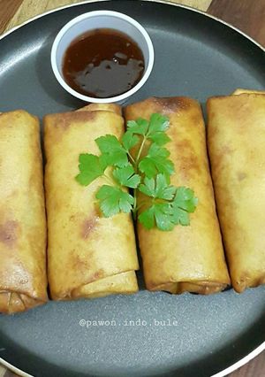 A picture of Spring Rolls with Homemade Spring Roll Wrappers.