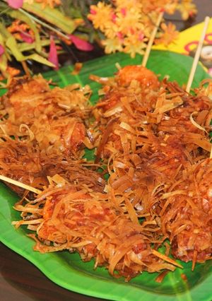 A picture of ചിക്കൻ പൊട്ടിത്തെറിച്ചത് / Crispy Chicken Threads #starters.
