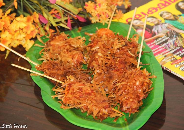 Steps to Prepare Ultimate ചിക്കൻ പൊട്ടിത്തെറിച്ചത് / Crispy Chicken Threads #starters