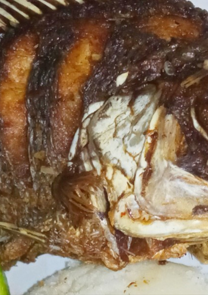 A picture of Fried fish.