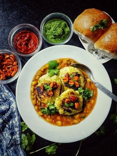 રગડા પેટીસ (Ragda Pattice Recipe In Gujarati) રેસીપી મુખ્ય ફોટો