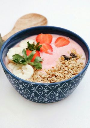 Foto resep Strawberry Smoothie Bowl
