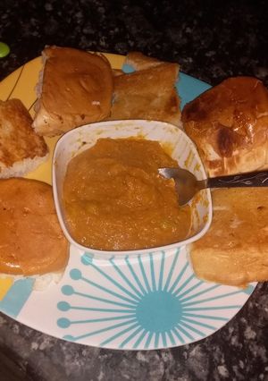 पाव भाजी (Pav Bhaji recipe in hindi) रेसिपी मुख्य फोटो