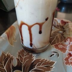 A picture of Banana chocolate smoothie.
