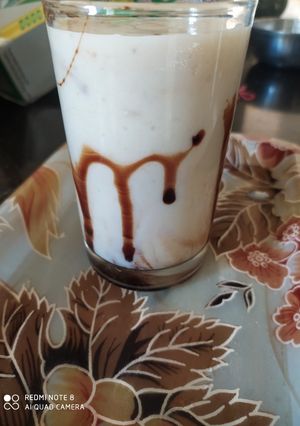 A picture of Banana chocolate smoothie.