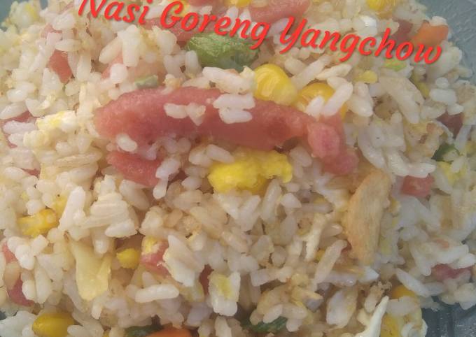 Resep Nasi Goreng Yangchow oleh mursita afriyanti siysi - Cookpad