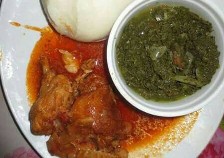 Stewed Chicken served with veges and Ugali