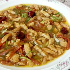 A picture of Szechuan chicken.