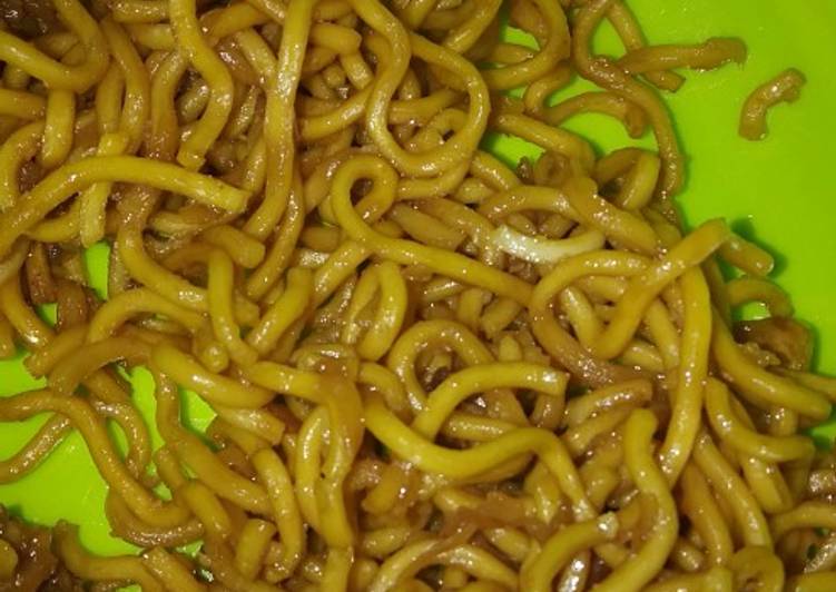 Bagaimana Menyiapkan Mie telor goreng simple, Menggugah Selera