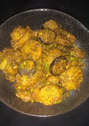 मसाला आलू बैंगन फ्राई (Masala Aloo Baigan fry recipe in Hindi) रेसिपी मुख्य फोटो