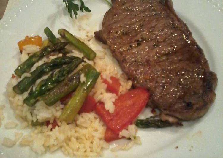 Garlic chili steak and warm rice salad