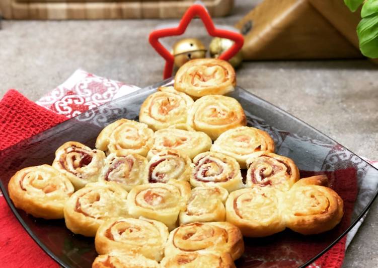 Albero di Natale in pasta sfoglia