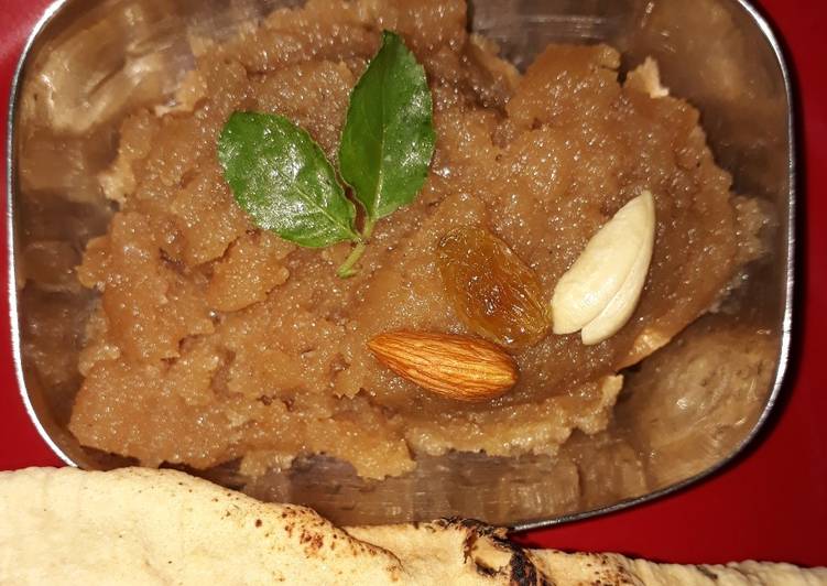 Wheat flour Halwa (sheera)