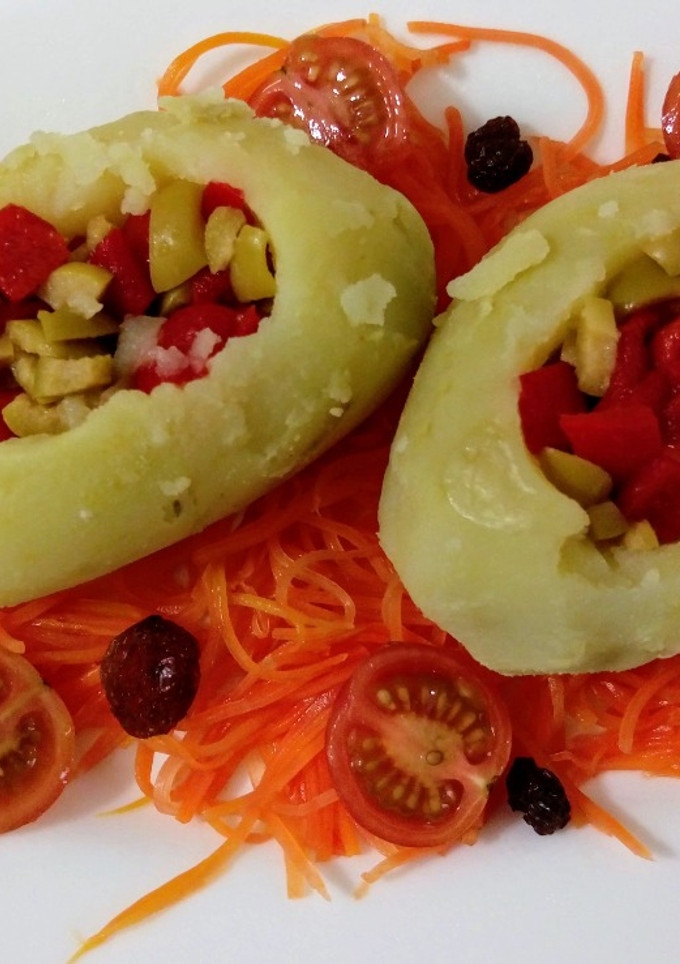 Una foto de Ensalada de patata rellena