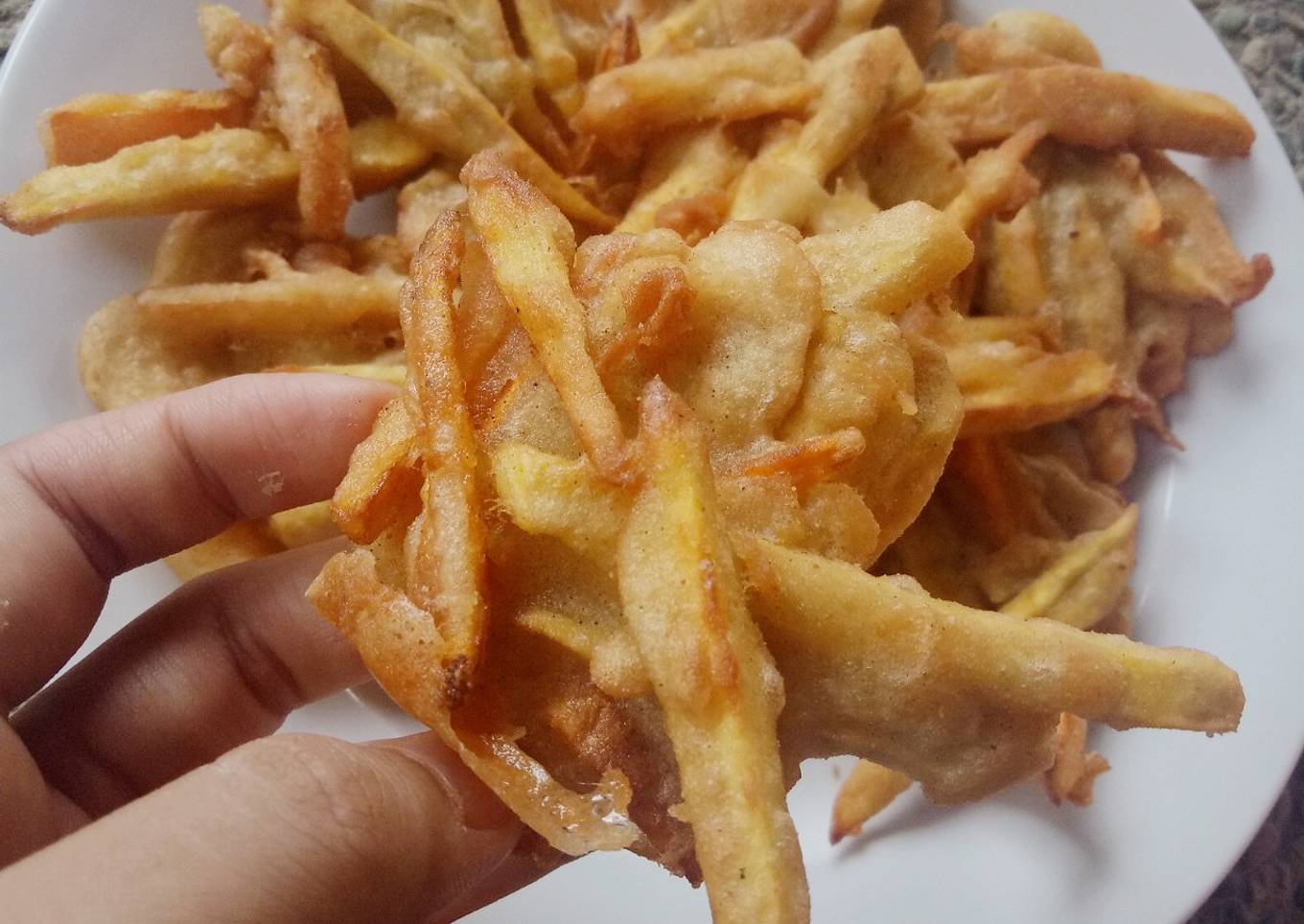 Bakwan ubi/mantang (cakar ayam)