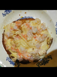 Una foto de Tortilla keto con queso y camarón