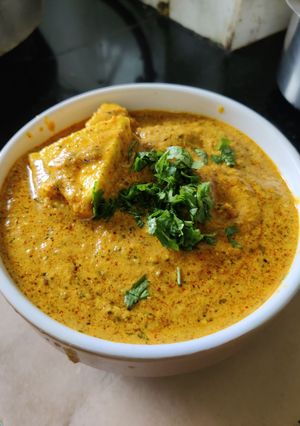 A picture of Paneer tikka masala.