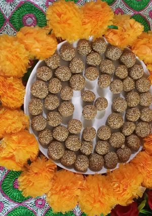 A picture of Jaggery and till ladoo.