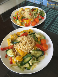 簡餐-炒蔬菜意大利麵【30分鐘】【美式】【家常菜】【清冰箱】 的食譜成品照片