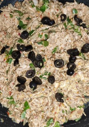 A picture of Creamy Chicken Bread Filling.