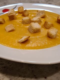 Una foto de Crema de nabo, puerros y zanahorias