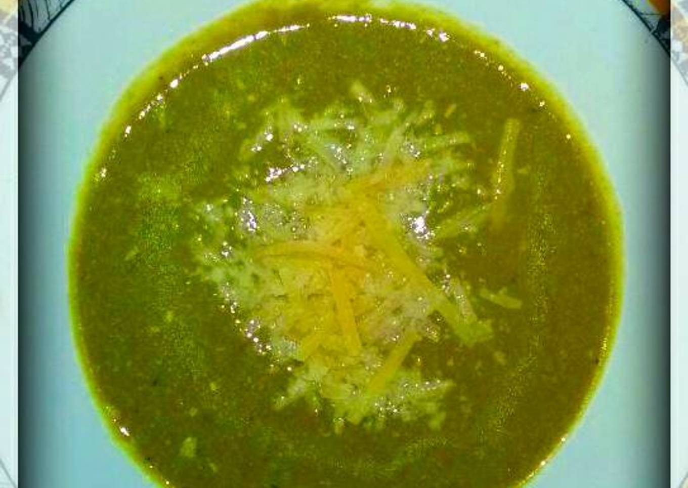 Sopa verde especiada
