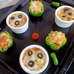 A picture of Baked Capsicum with Macroni 🍜🍜.
