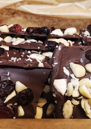 Foto de Chocolates com Amêndoas, Arandos e Flor de sal