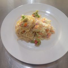 A picture of Spaghetti cabonera with Broccoli and a Winter Slaw...