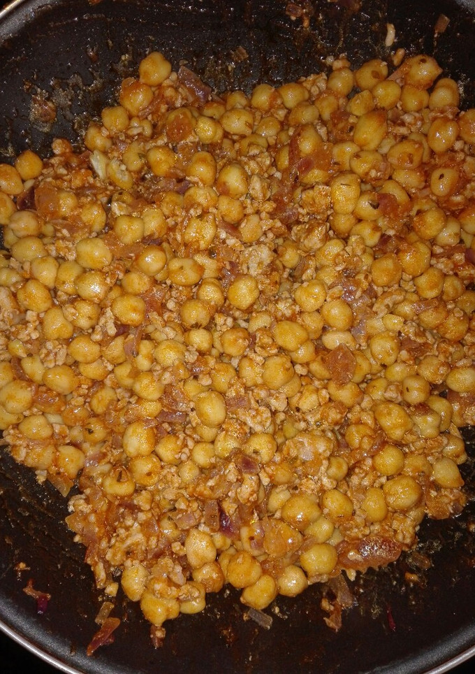 Una foto de Garbanzos con carne picada
