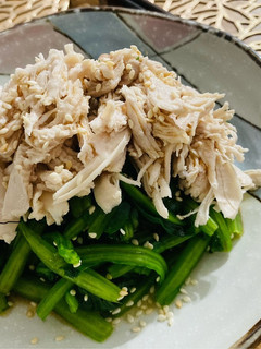涼拌雞絲菠菜 的食譜成品照片
