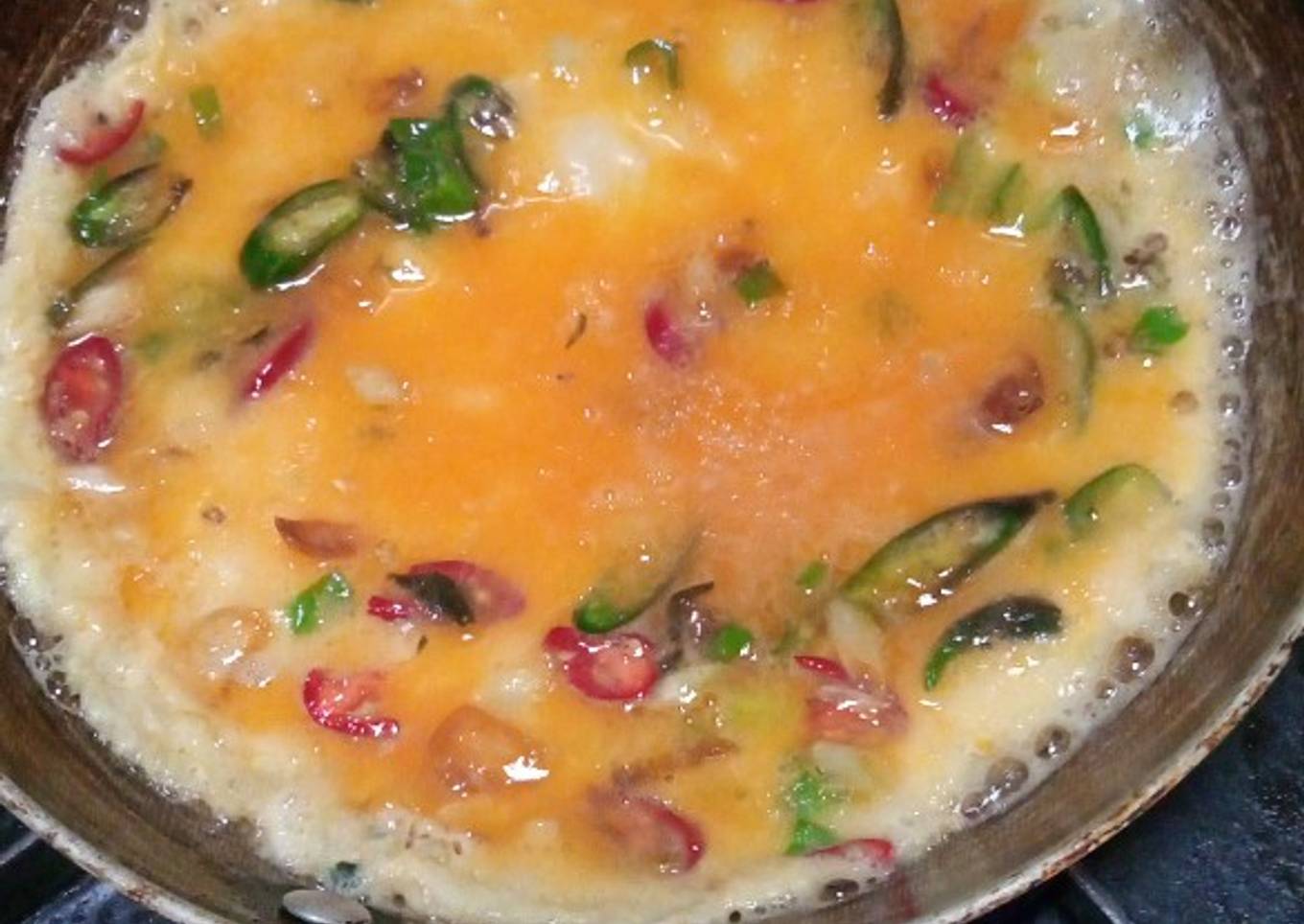 Telur bebek dadar gurih enak pedas