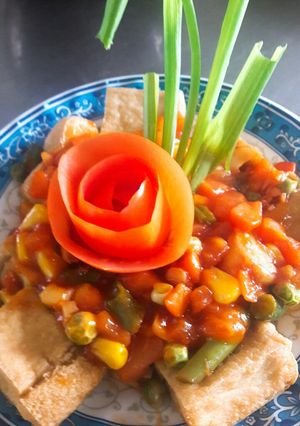 Hình của món Đậu phụ sauce rau củ chua cay (món chay).