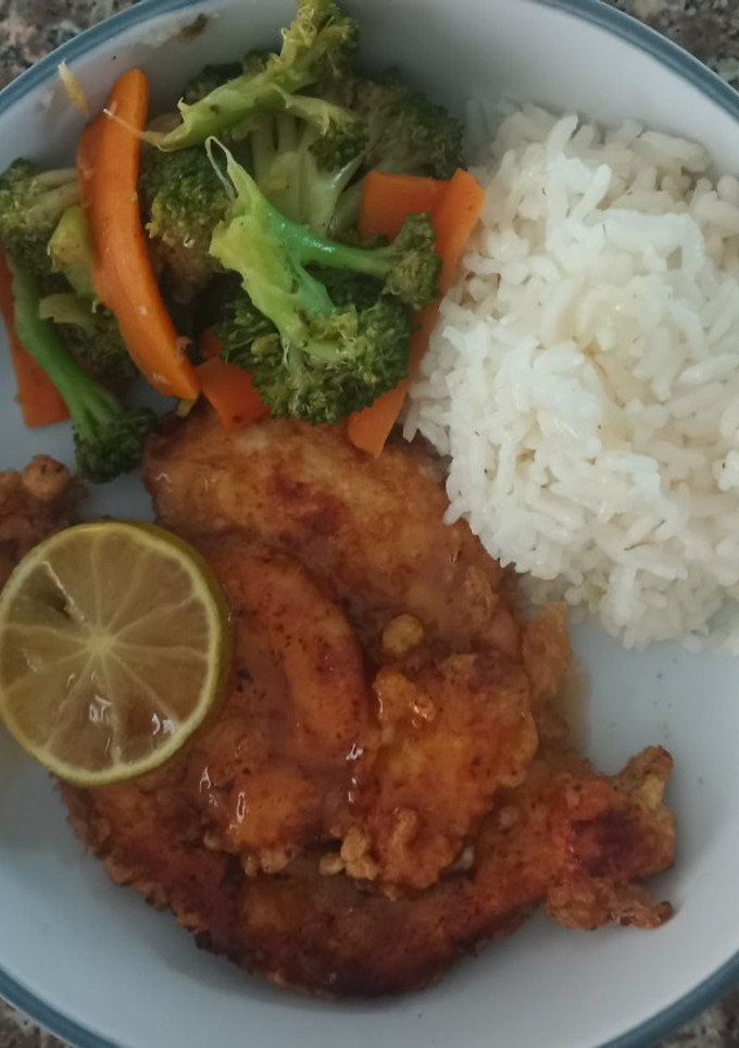 Una foto de Pechuga de pollo al limón