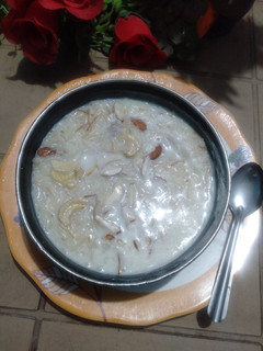 इंस्टेंट मीठी सेवई खीर (Instant Meethi Sevai kheer recipe in hindi) रेसिपी मुख्य फोटो