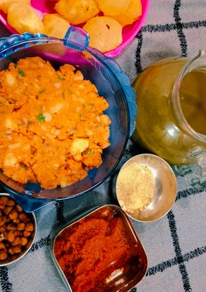 પાણી પૂરી (Panipuri Recipe In Gujarati) રેસીપી મુખ્ય ફોટો