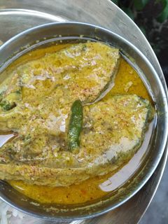 ইলিশ মাছ ভাপা (illish mach bhapa recipe in Bengali) রেসিপির প্রধান ছবি