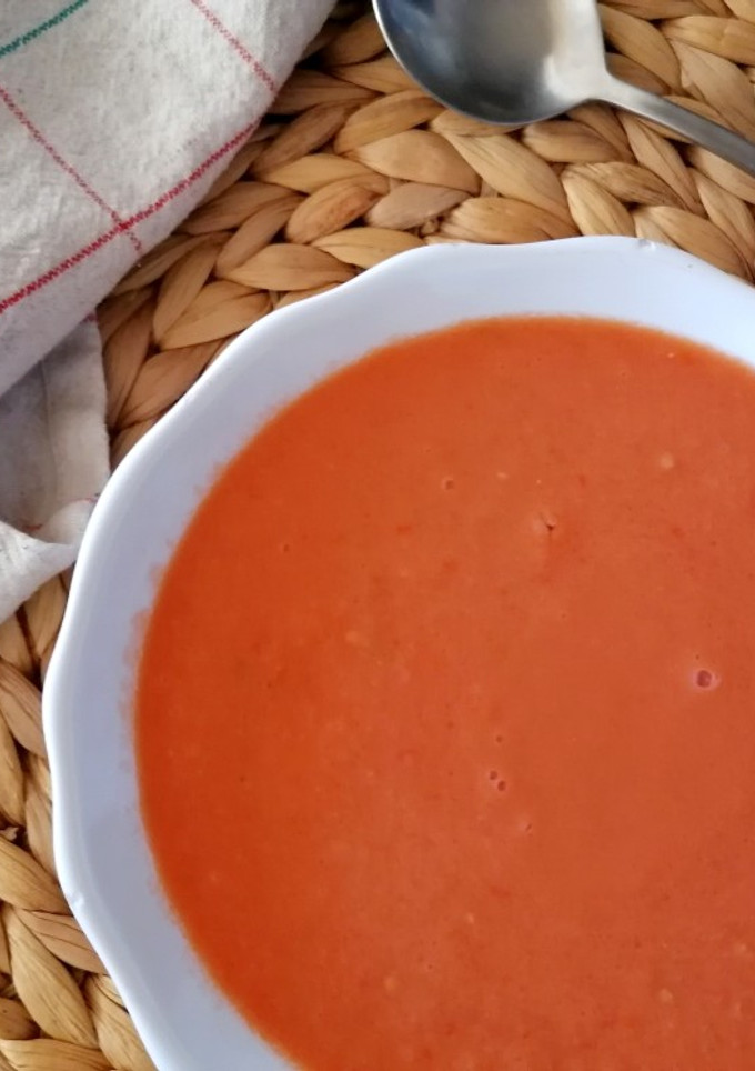 Una foto de Gazpacho andaluz 🍅🥒🧅🧄