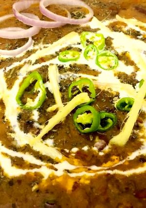 A picture of Daal Makhni.