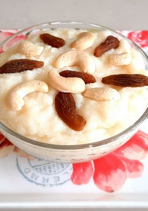 સોજીનો શીરો (Sooji Shiro Recipe in Gujarati) રેસીપી મુખ્ય ફોટો