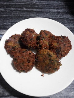 पालक आलू कटलेट (palak aloo cutlet recipe in Hindi) रेसिपी मुख्य फोटो