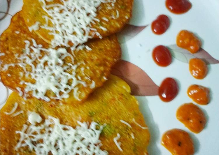 Mix flour veg uttapam