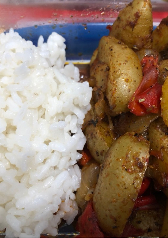 Una foto de Verduras al horno con arroz