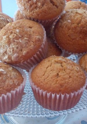 Foto principal de Magdalenas de avena y limón: sabias que la avena ayuda a reducir el colesterol?