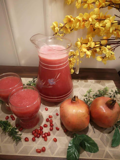 A picture of Anar juice.