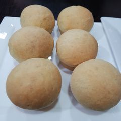 A picture of Soft yeast dinner rolls.